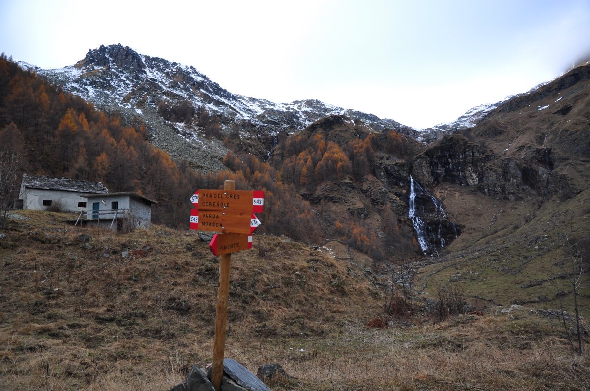 walkinpiedmont-escursioni-trekking-ciaspole-mtb-Noasca-Borgate-del-Roc