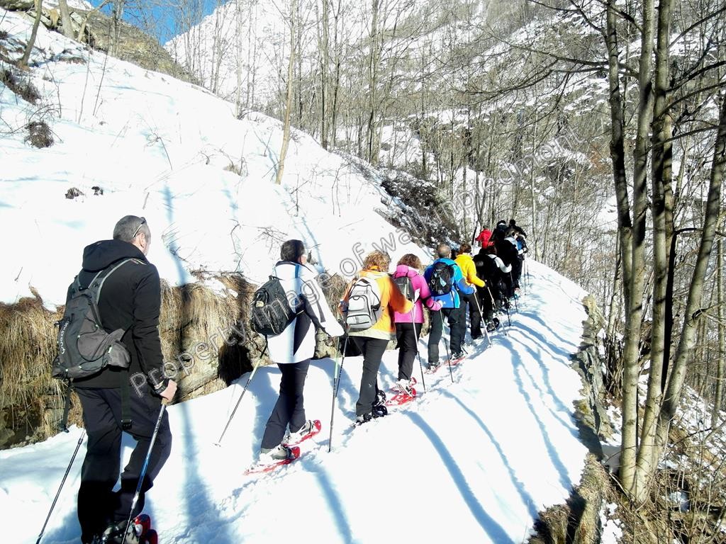 walkinpiedmont-escursioni-trekking-ciaspole-mtb-Groupon-Noasca-borgata-Sassa