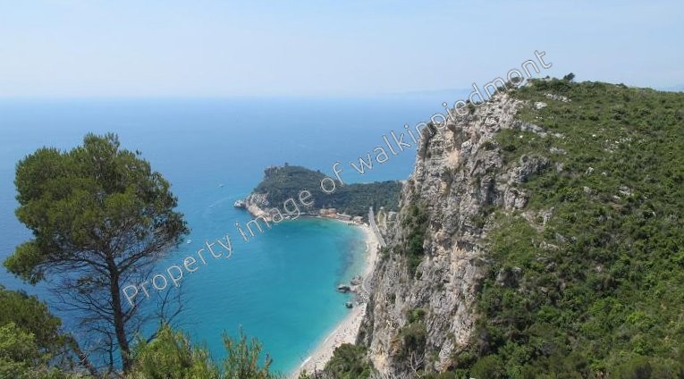 walkinpiedmont-escursioni-trekking-ciaspole-mtb-Varigotti-grotta-falsari